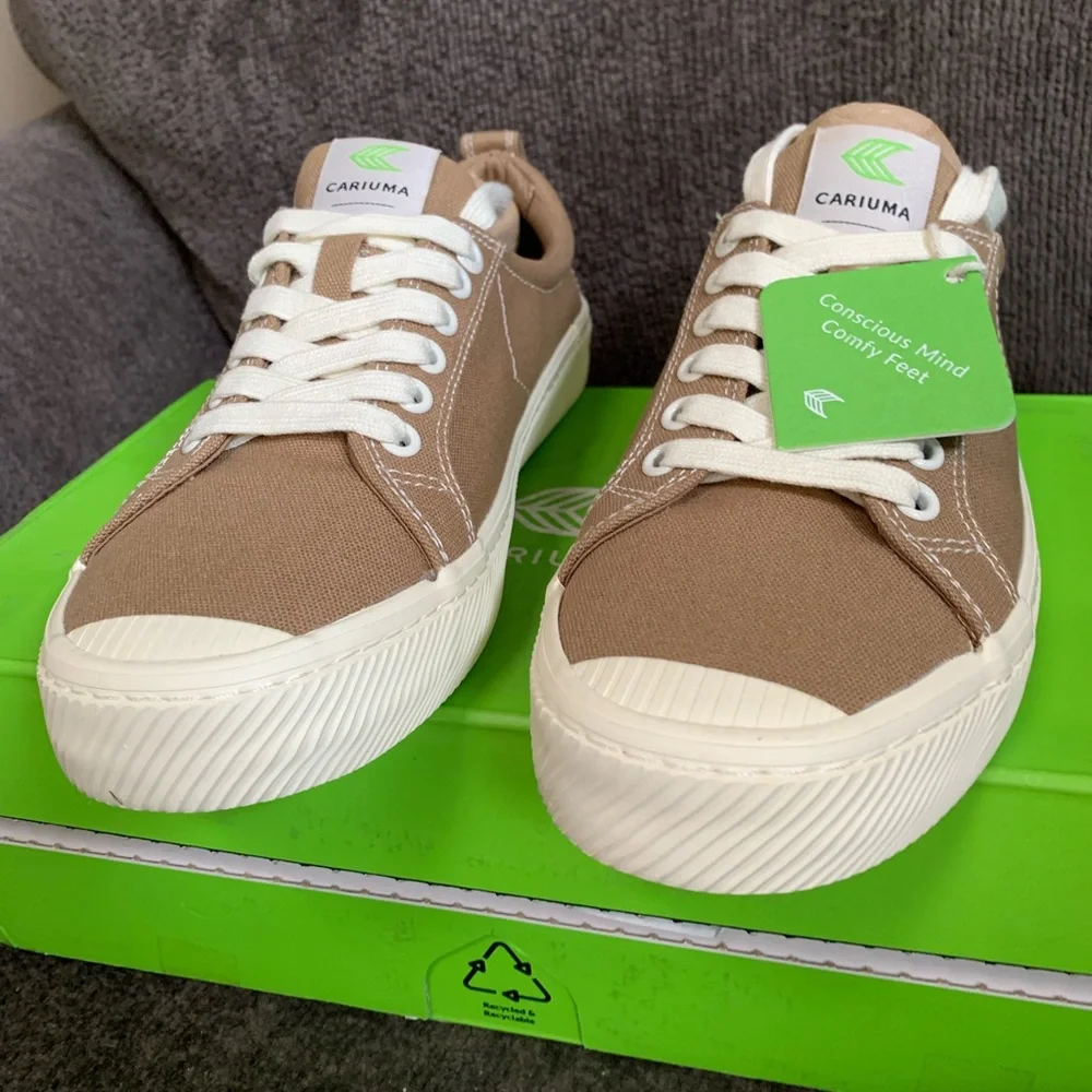 Cariuma OCA Low Burnt Sand Canvas Sneakers NIB 🌴